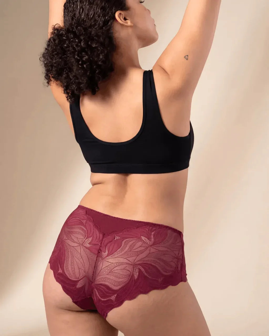 Italian panties - Isabella (The thong effect… without the uncomfortable string)