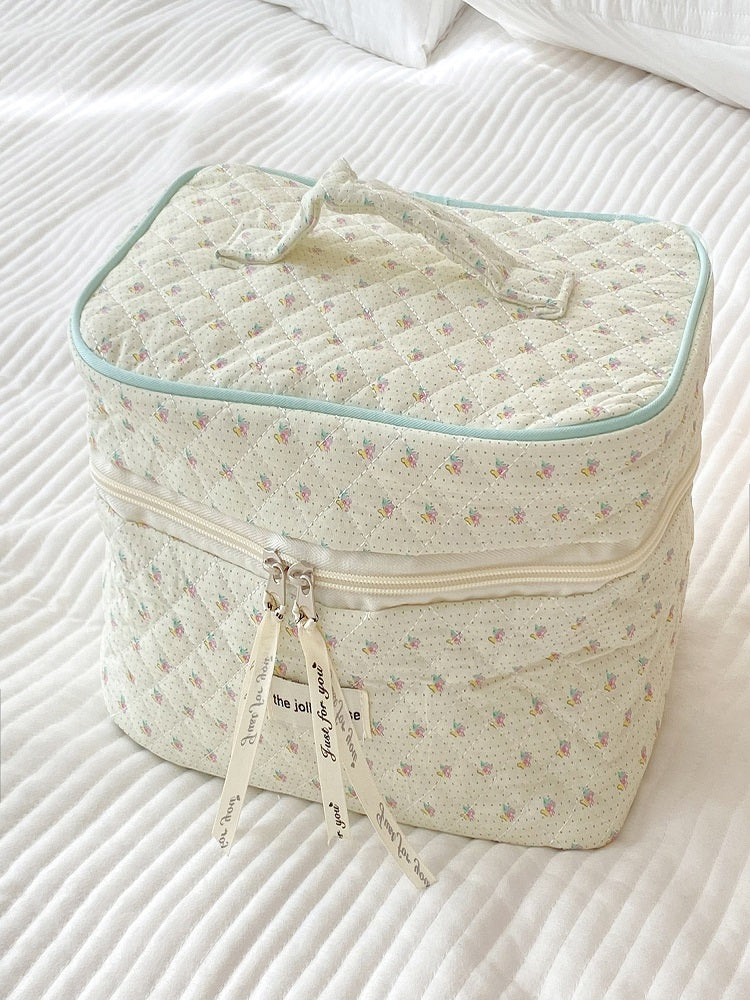 Fresh and Floral Makeup Bag